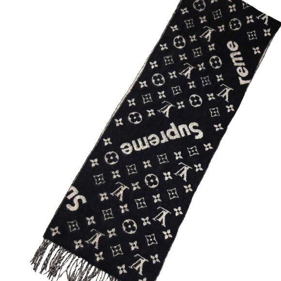 Louis Vuitton LV Supreme Black & White Monogram Cashmere Scarf - Picture 3 of 15